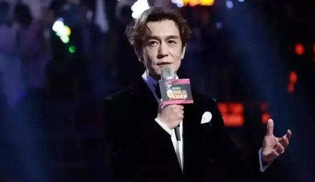 李咏最新主持的节目，创新与多元化的魅力展现